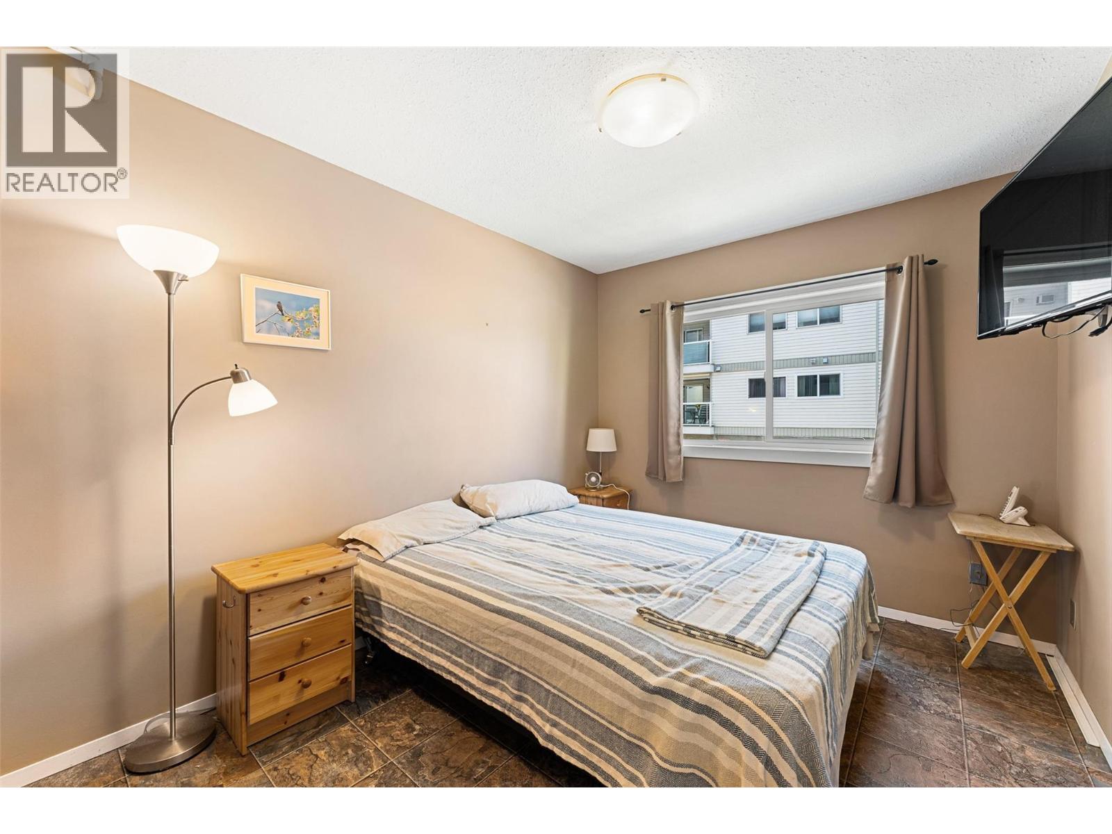 #205 284 YORTKON AVENUE - 17