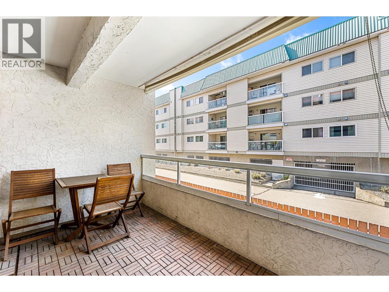 #205 284 YORTKON AVENUE - 19