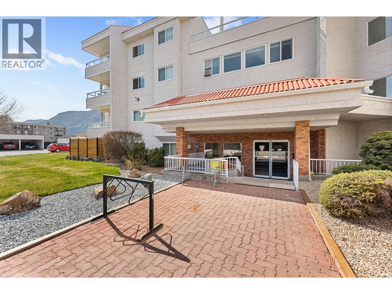 #205 284 YORTKON AVENUE - 2