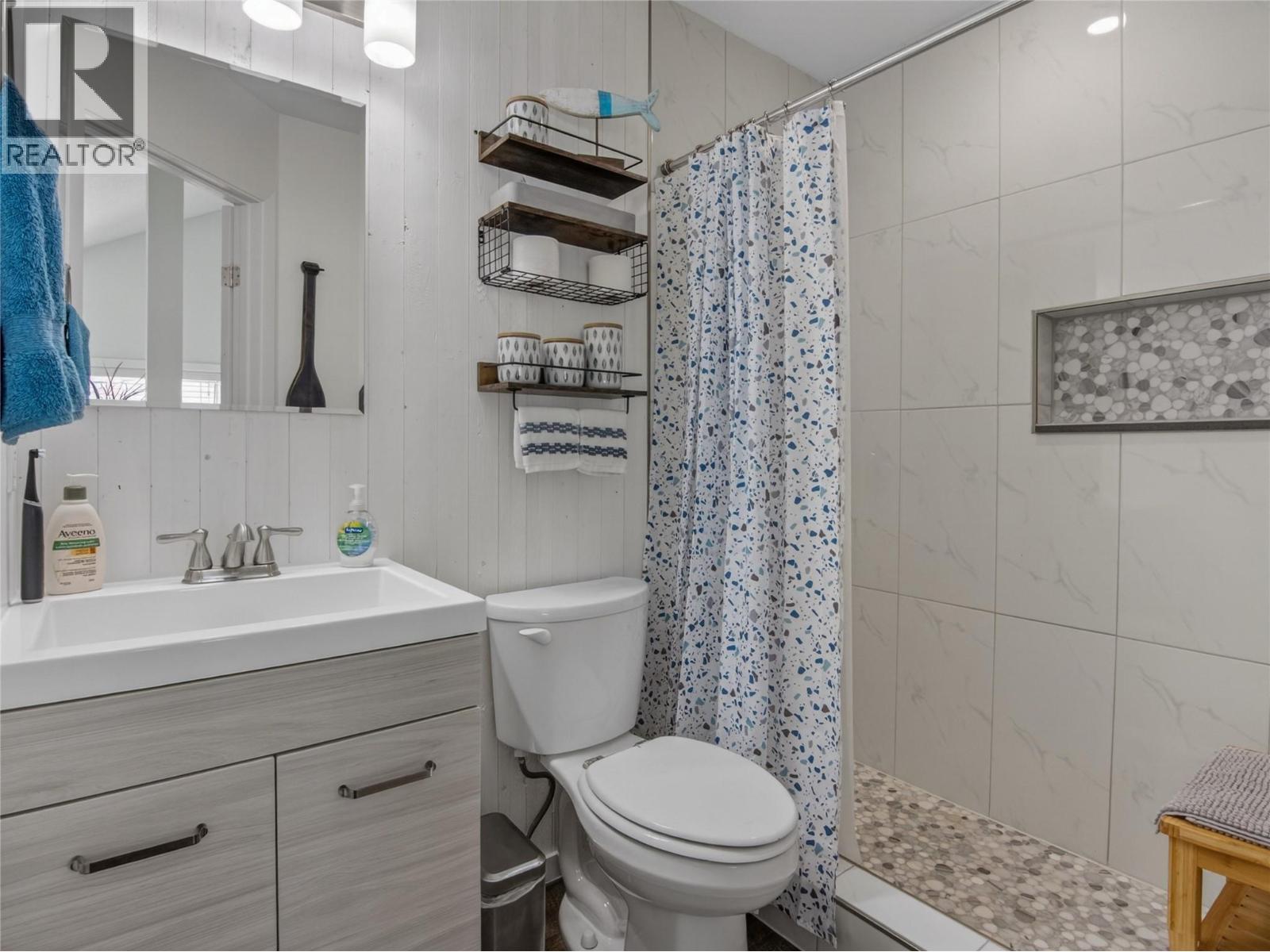 #17 1133 MAIN STREET - 18