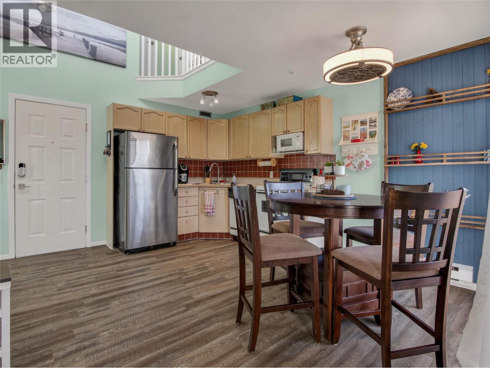 #17 1133 MAIN STREET - 2