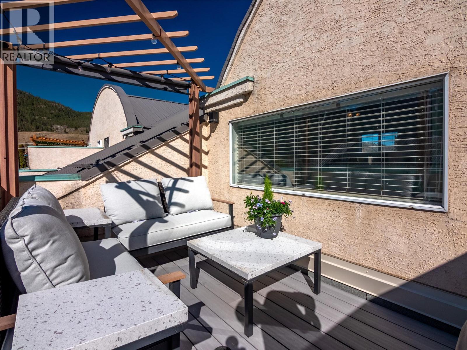 #17 1133 MAIN STREET - 22