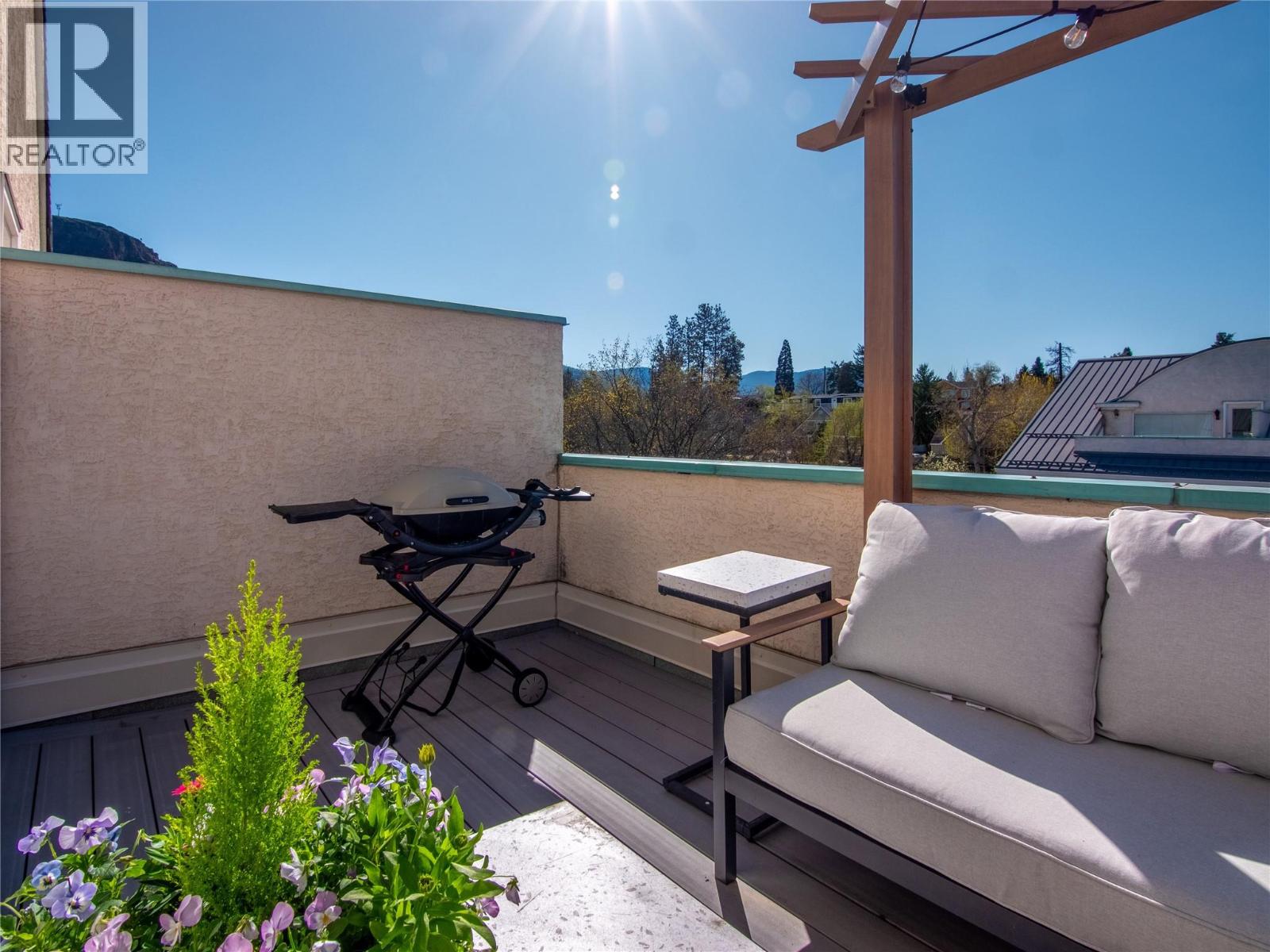 #17 1133 MAIN STREET - 23