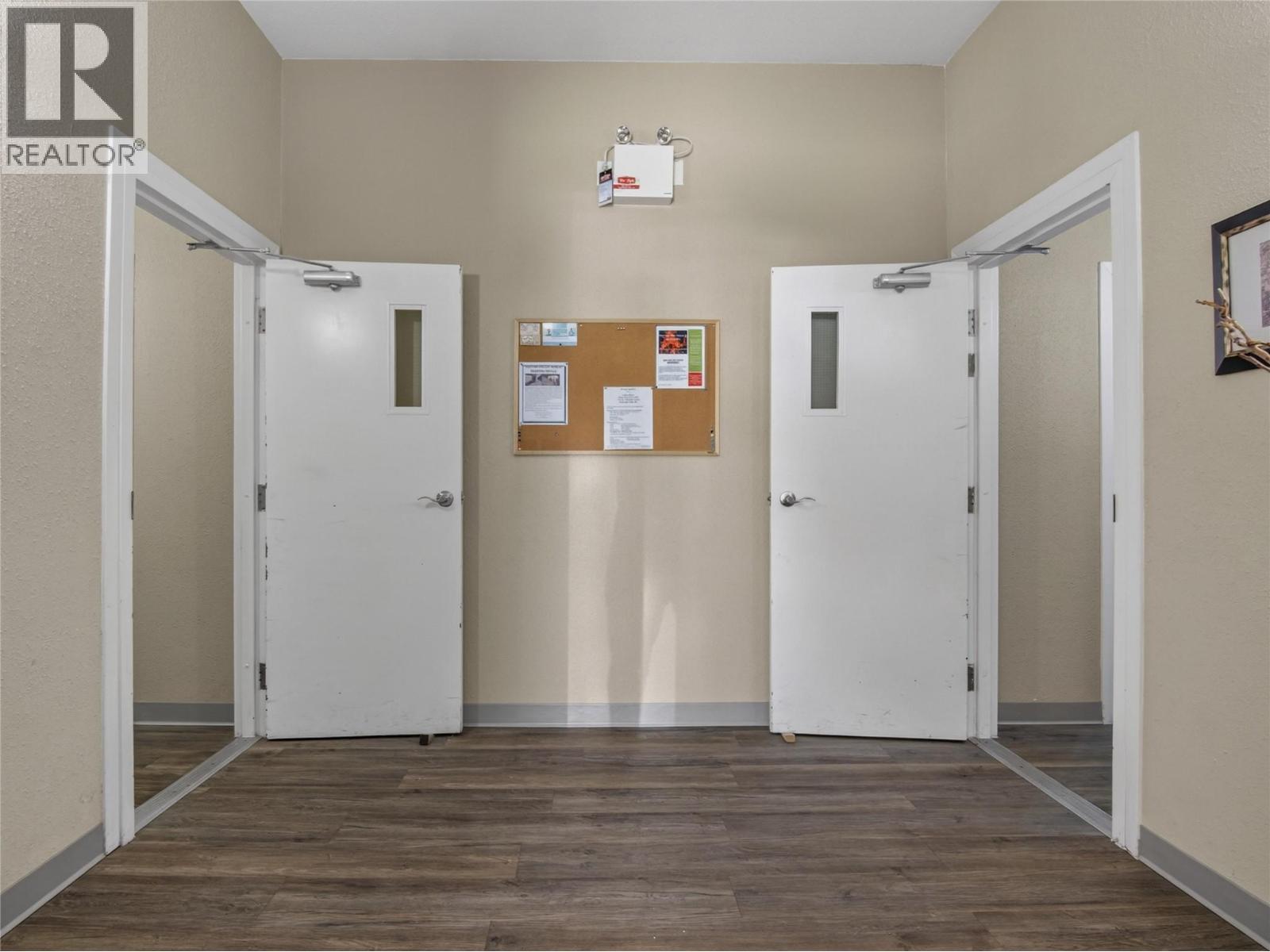 #17 1133 MAIN STREET - 28