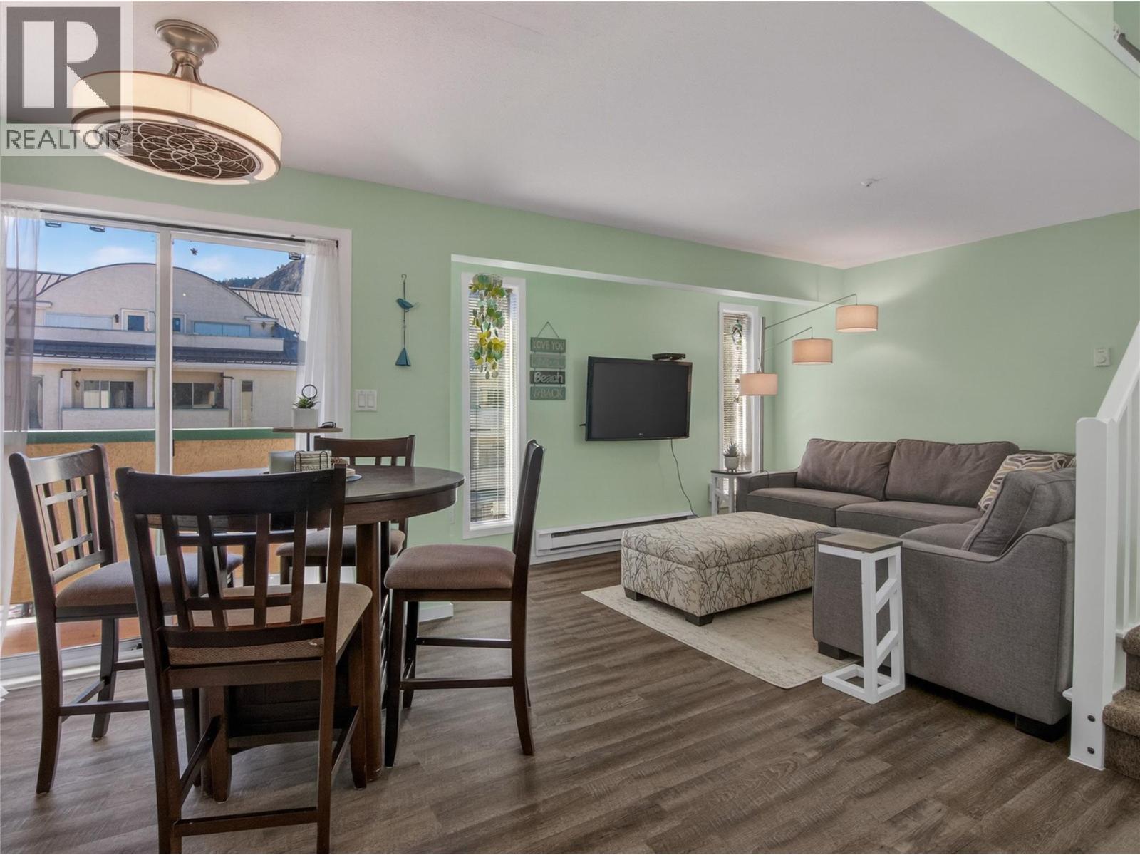 #17 1133 MAIN STREET - 6