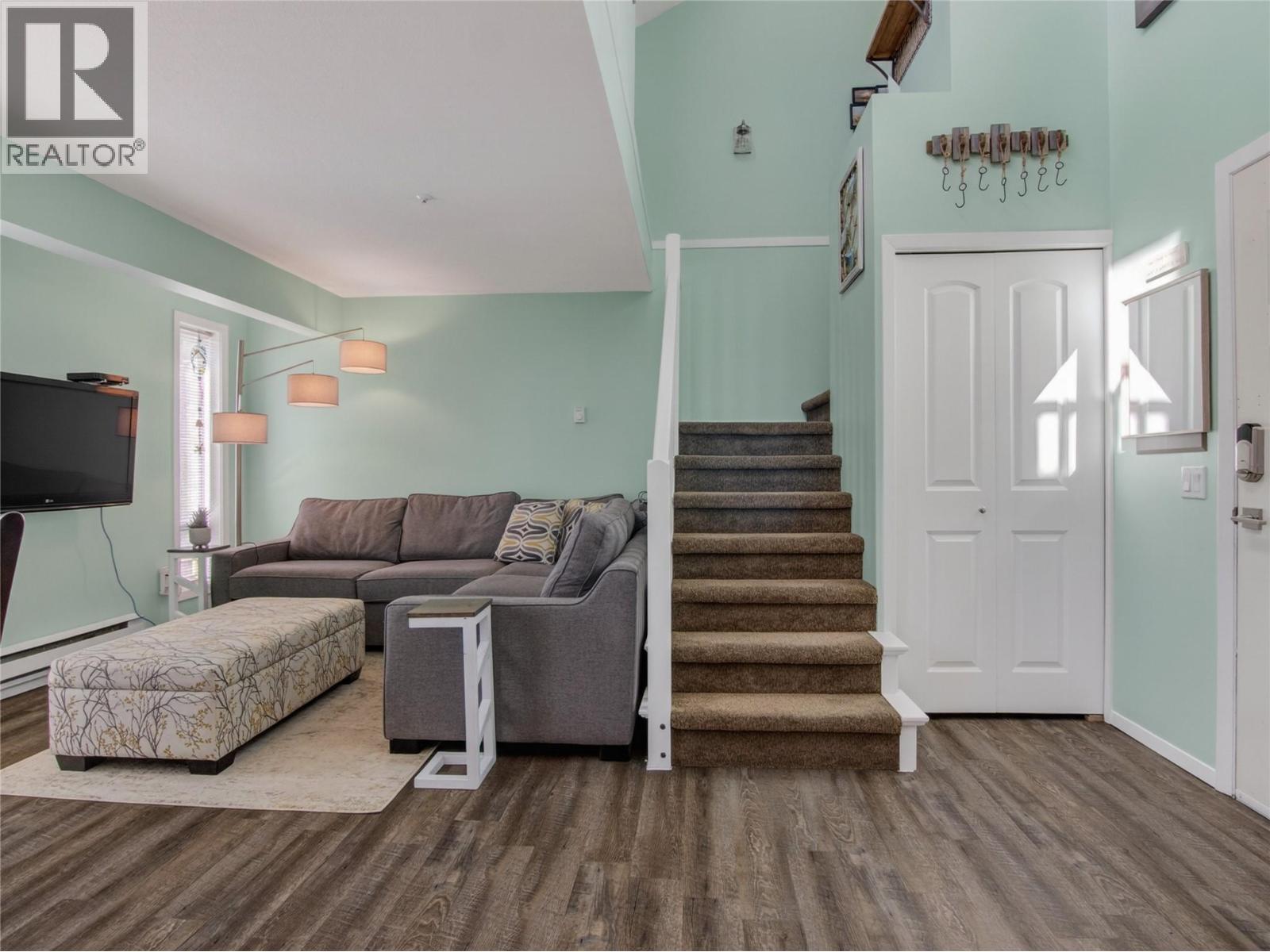 #17 1133 MAIN STREET - 8