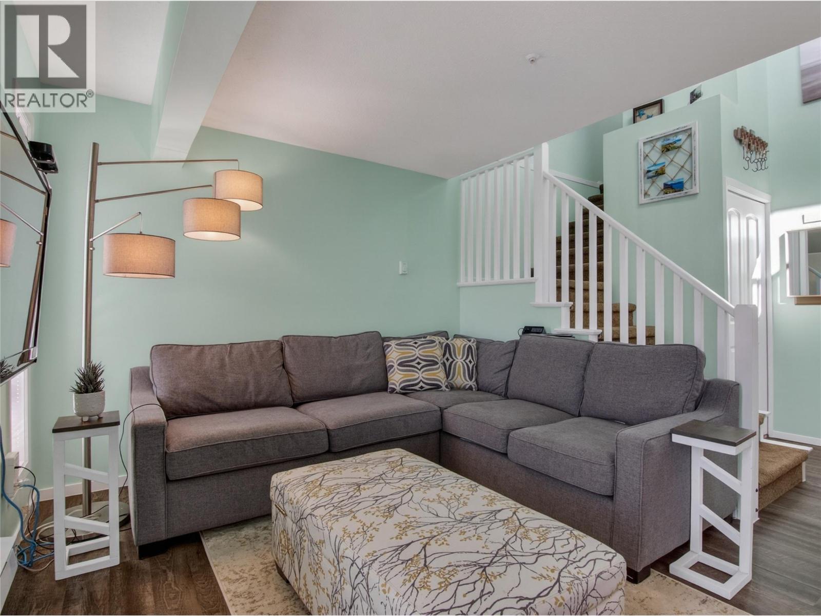 #17 1133 MAIN STREET - 9