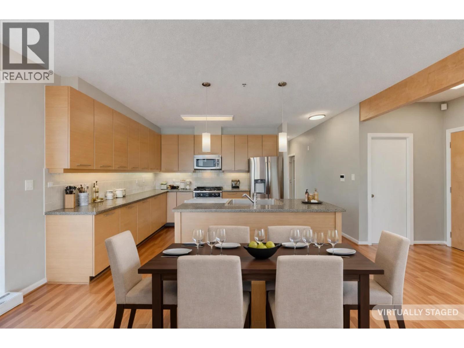 510 530 RAVEN WOODS DRIVE, North Vancouver