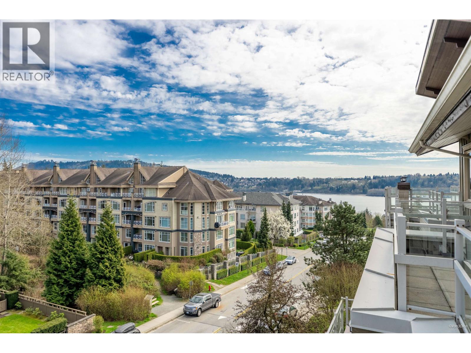 510 530 RAVEN WOODS DRIVE, North Vancouver