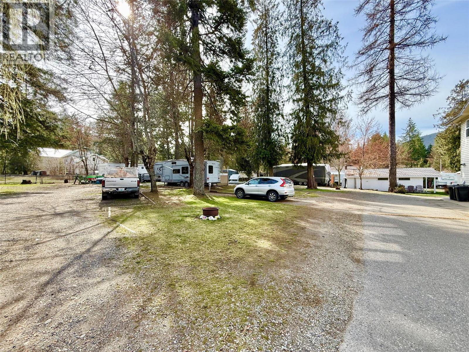 61 KINGSLEY Road — photo 50