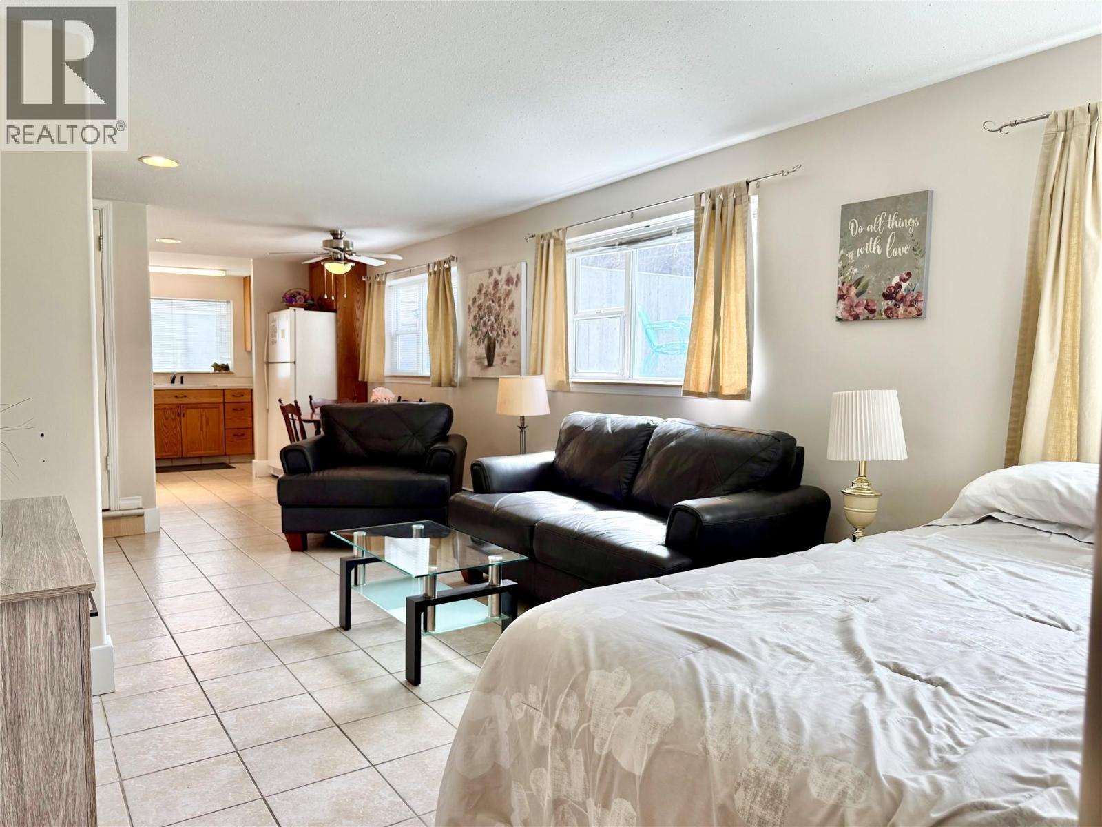 Unit #4 can be rented with #5