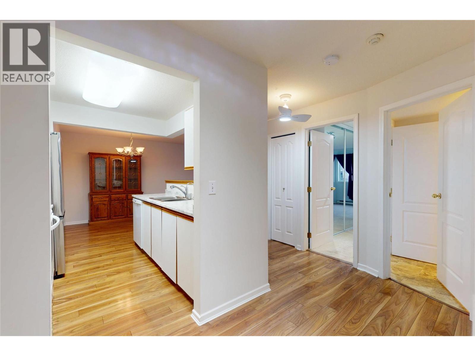 201 780 Houghton Road, Kelowna