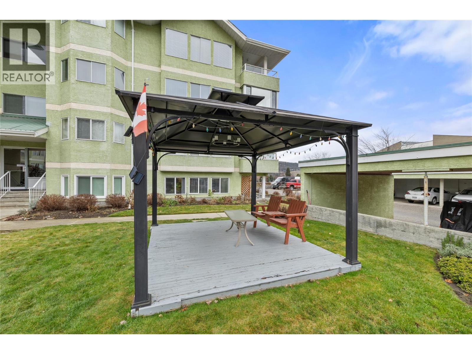 201 780 Houghton Road, Kelowna