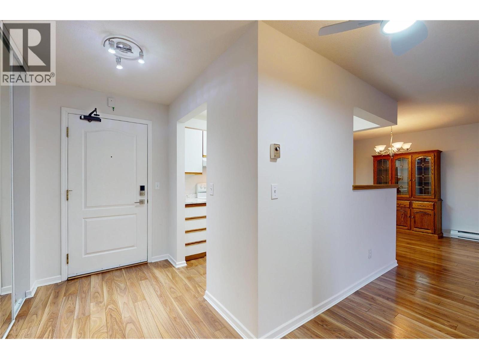 201 780 Houghton Road, Kelowna