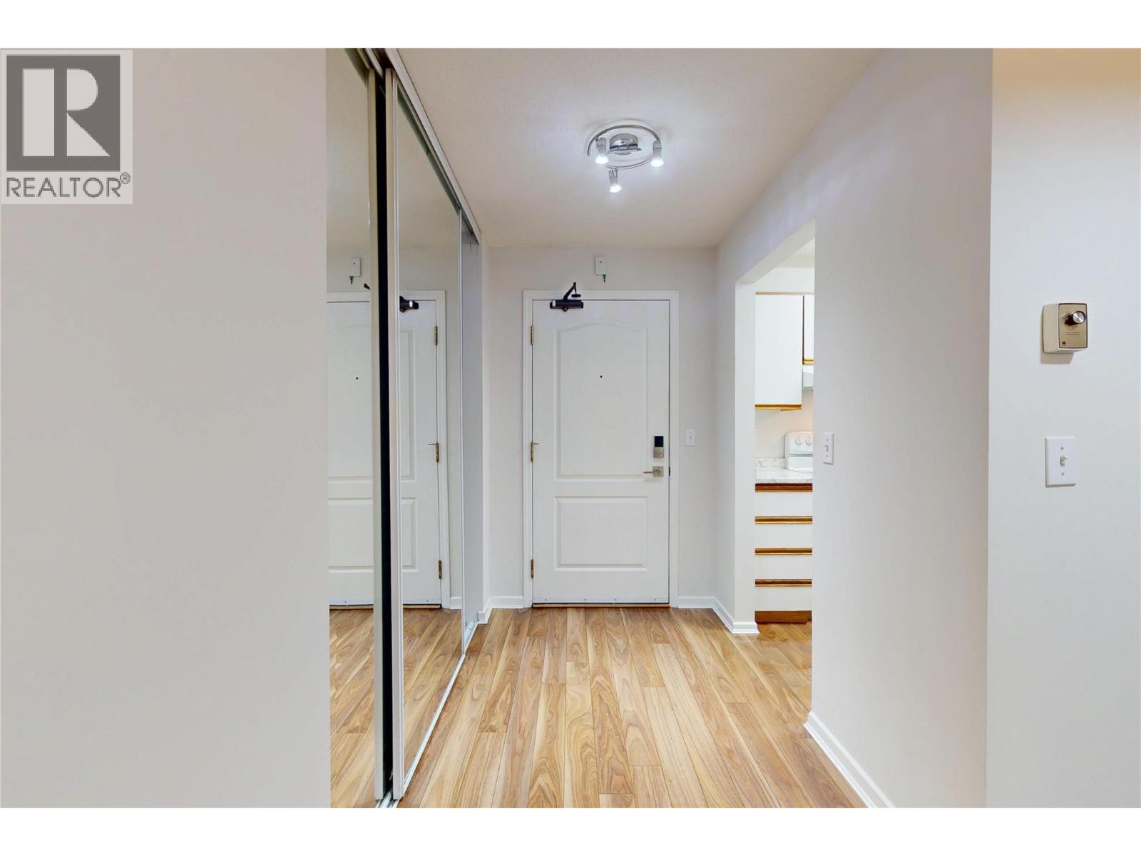 201 780 Houghton Road, Kelowna