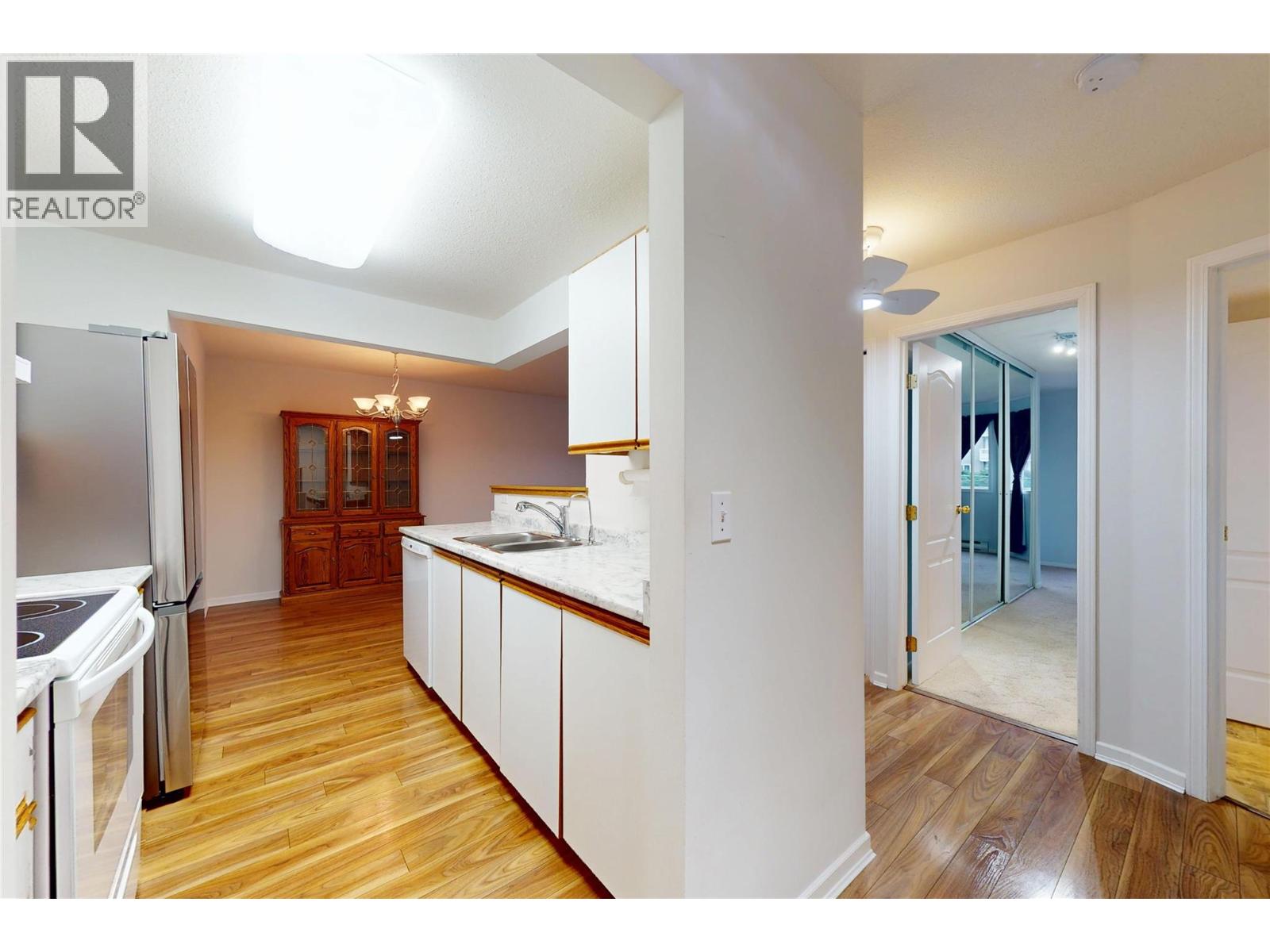 201 780 Houghton Road, Kelowna