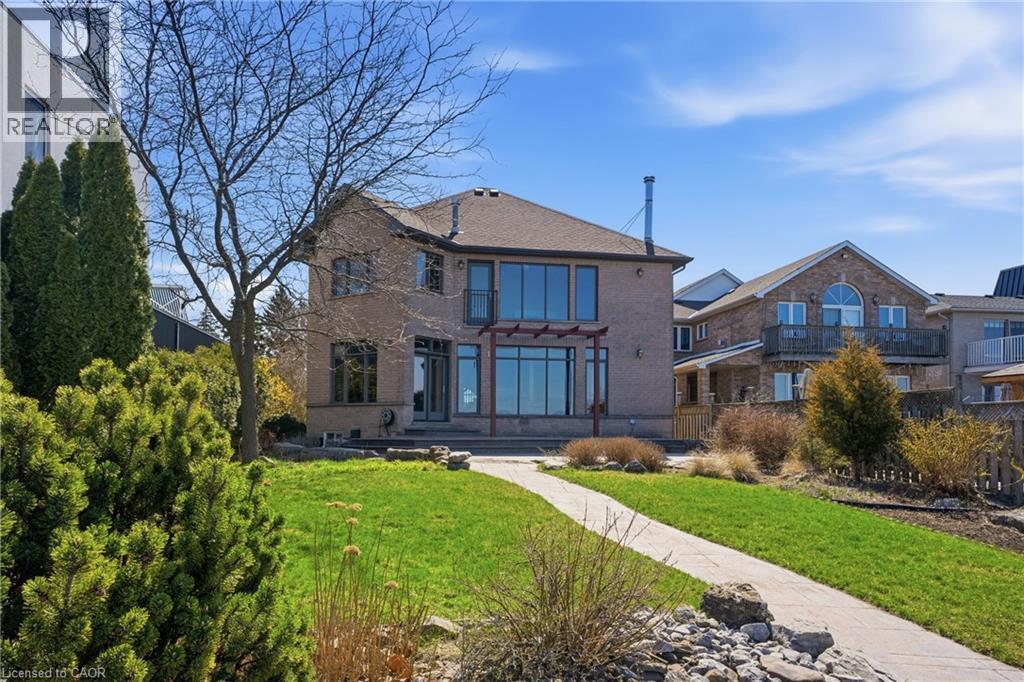 4 LAKESIDE DRIVE - 36
