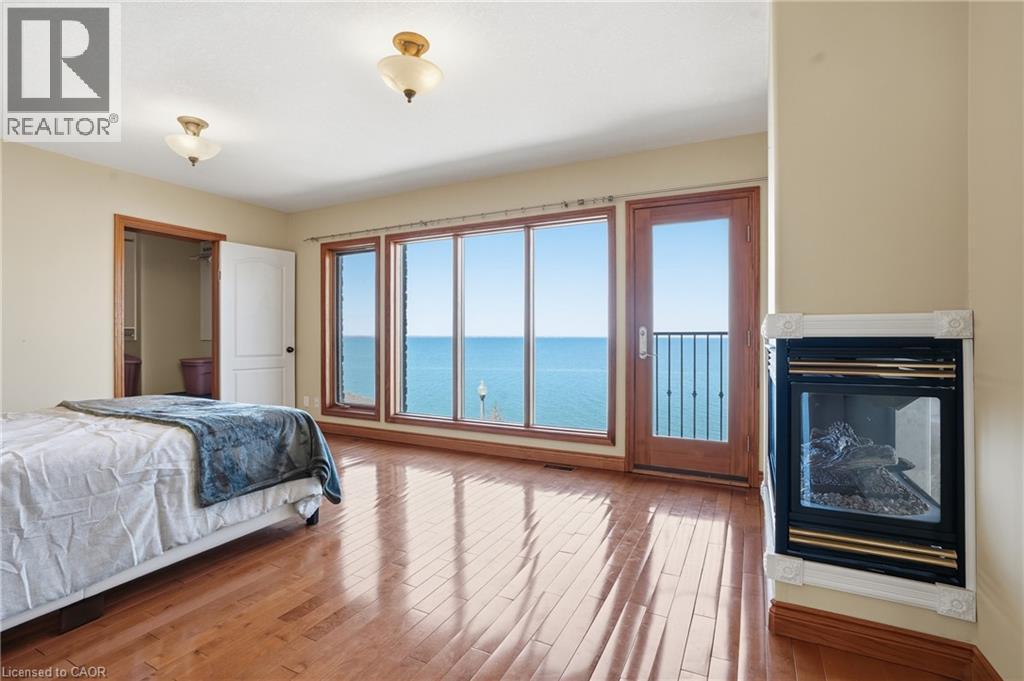 4 LAKESIDE DRIVE - 21