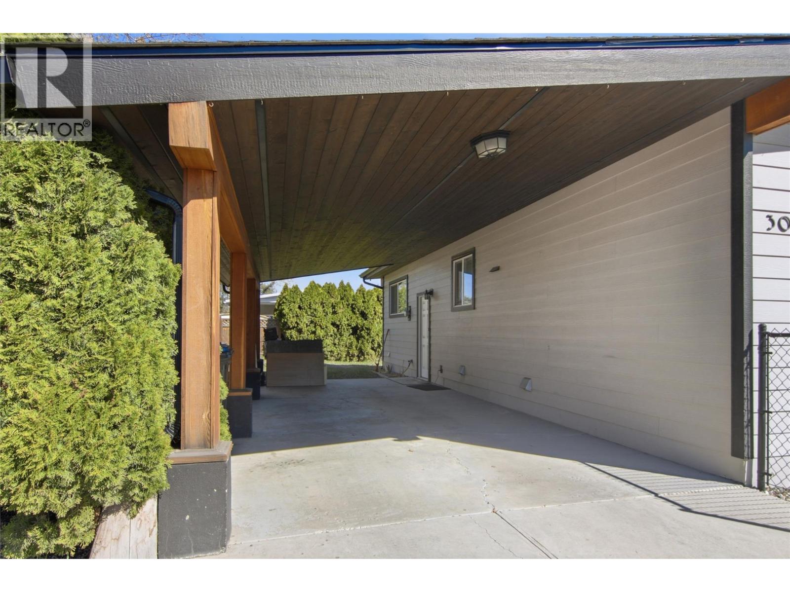 3014 HARWOOD ROAD - 21