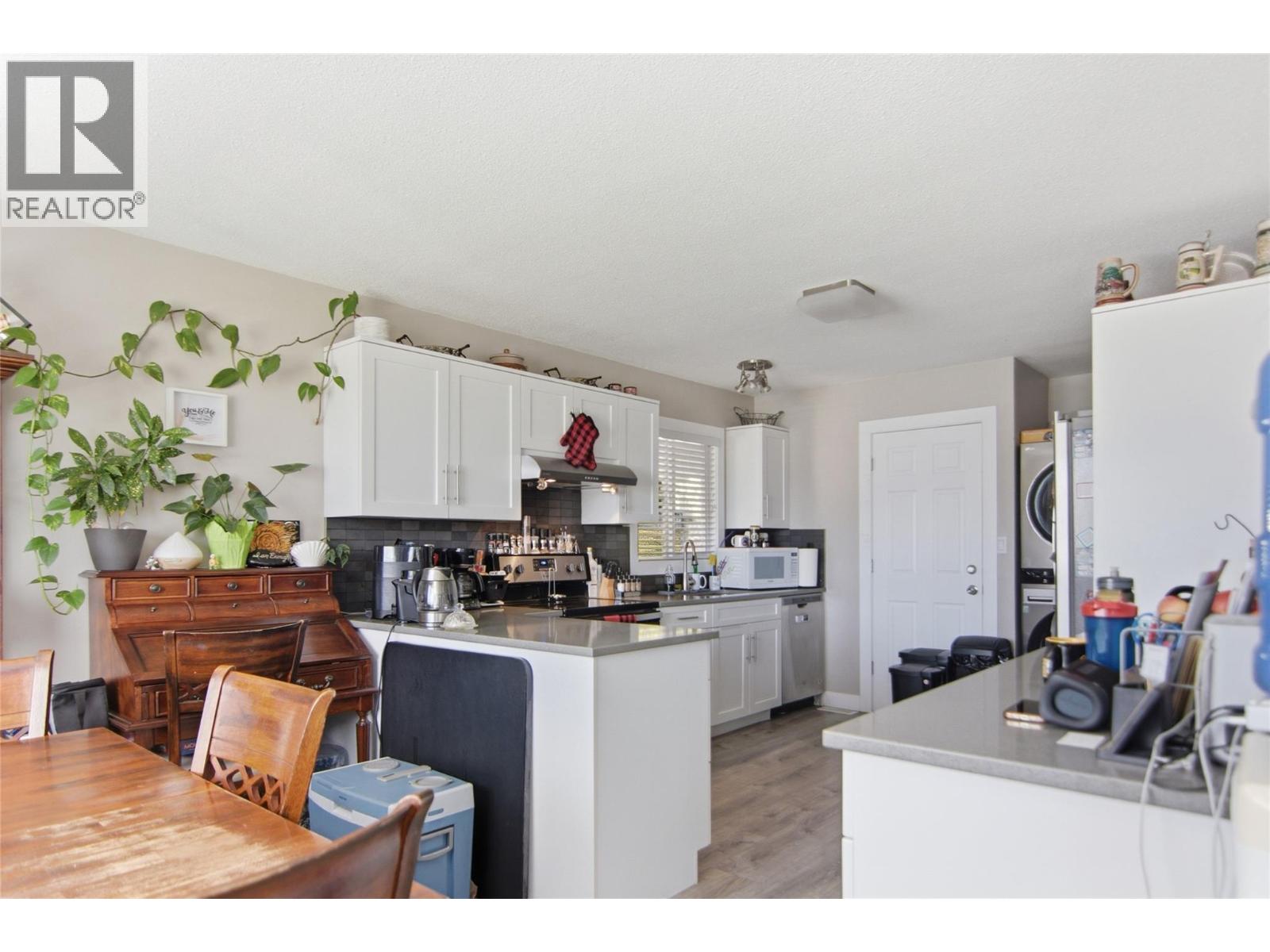 3014 HARWOOD ROAD - 9