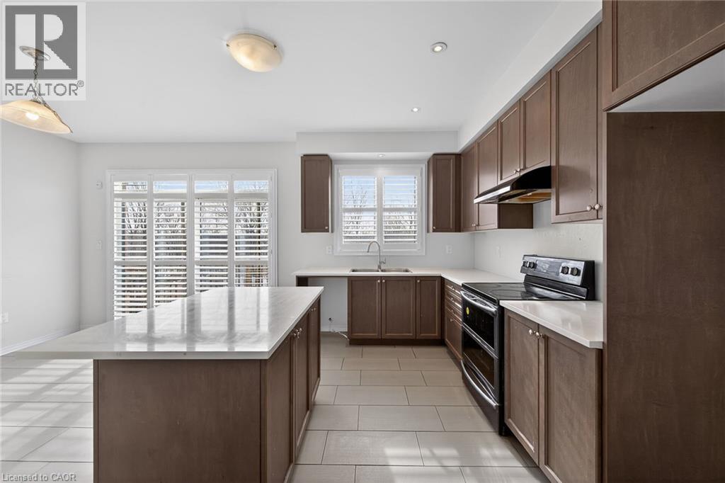 17 LARRY CRESCENT - 11