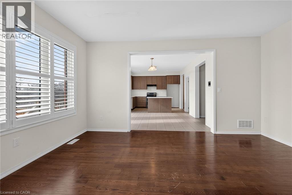 17 LARRY CRESCENT - 22