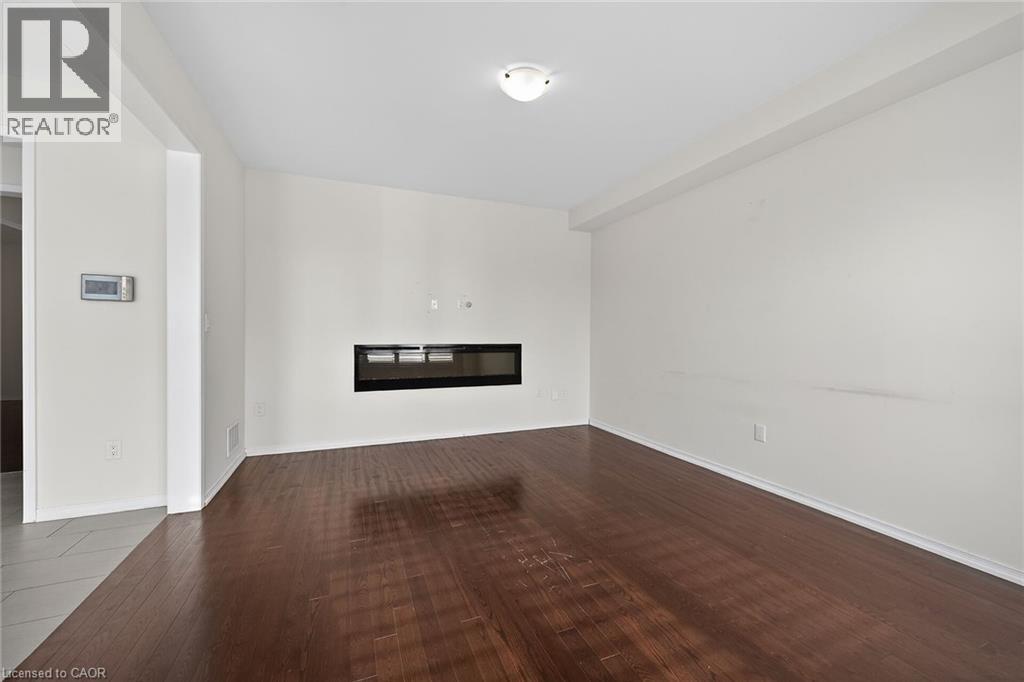 17 LARRY CRESCENT - 21
