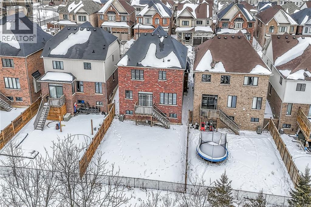 17 LARRY CRESCENT - 49