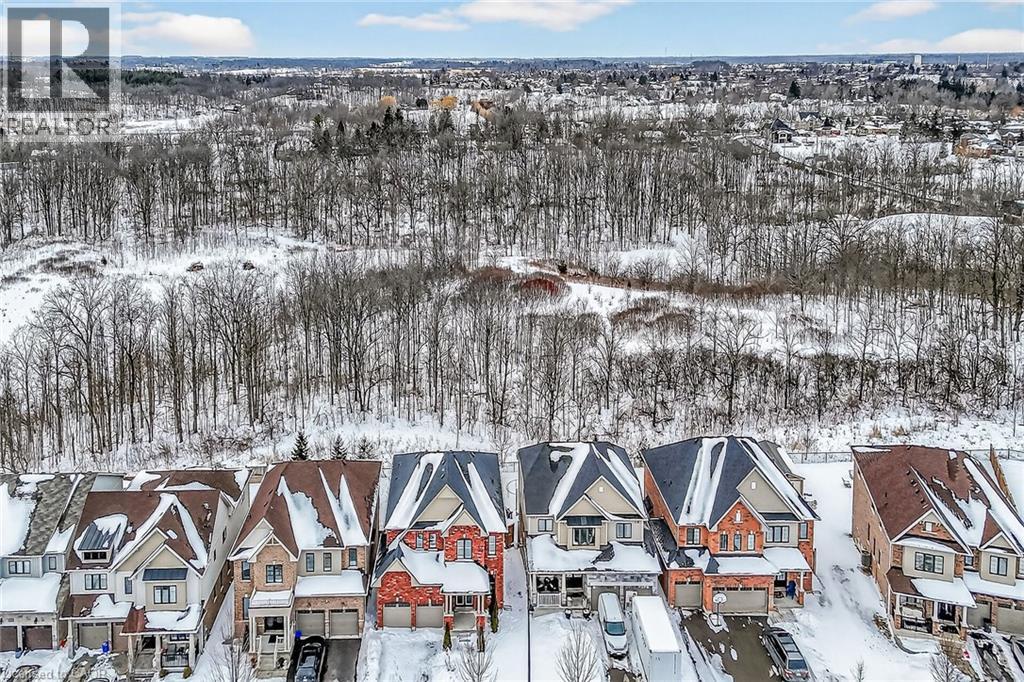 17 LARRY CRESCENT - 50