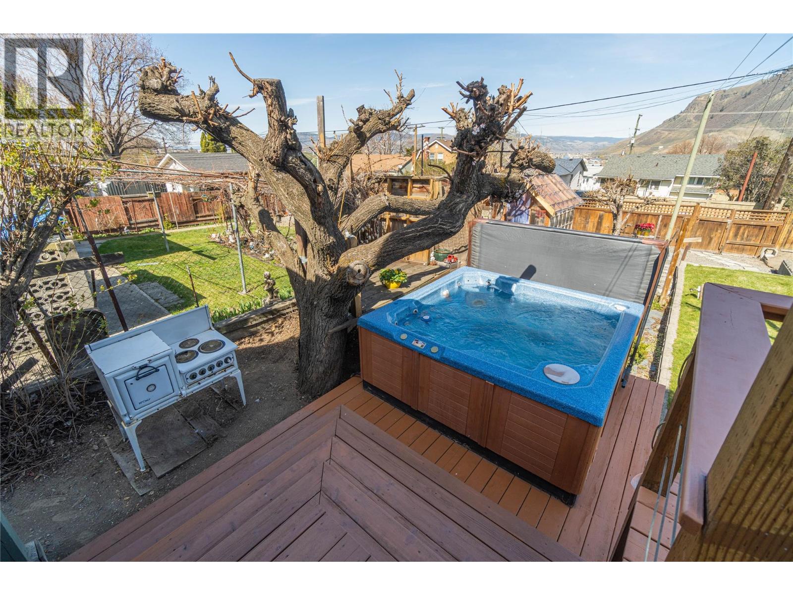 1054 DOMINION STREET - 31