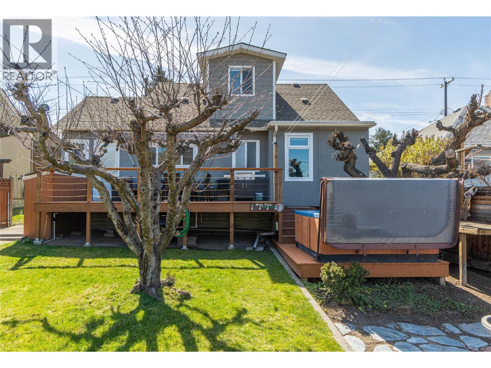 1054 DOMINION STREET - 28