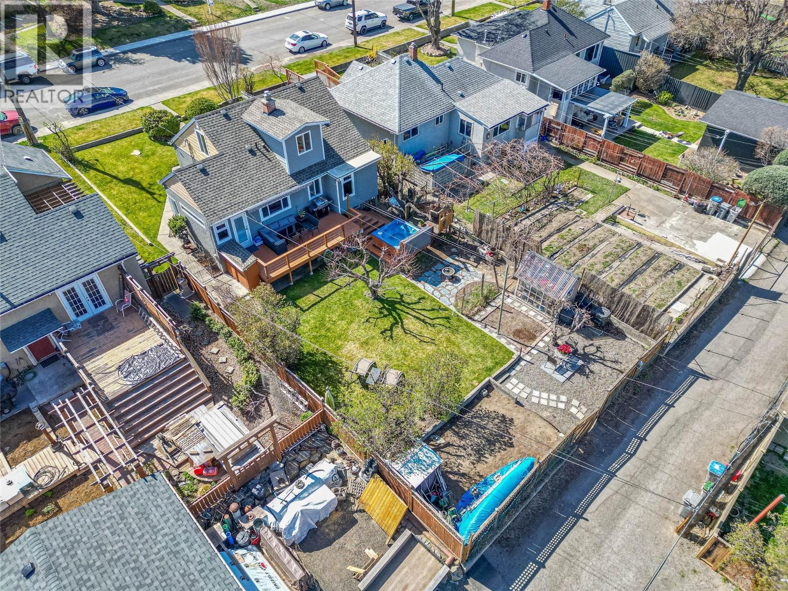 1054 DOMINION STREET - 41