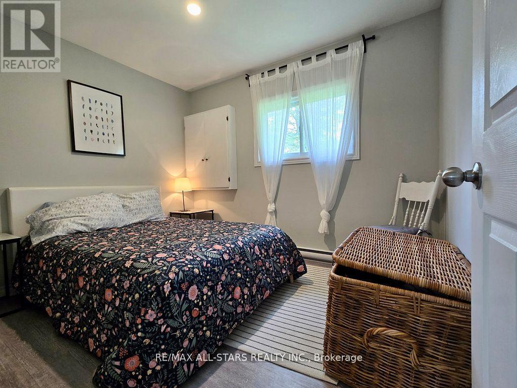 47 KENNEDY DRIVE - 13