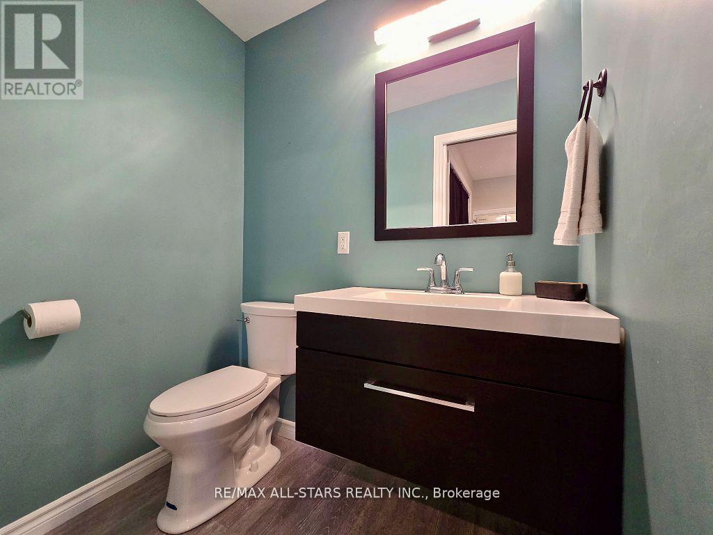 47 KENNEDY DRIVE - 14
