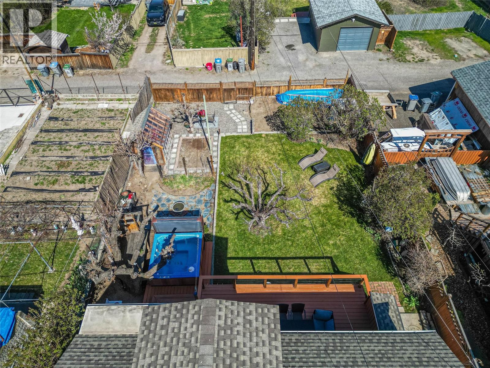 1054 DOMINION STREET - 39