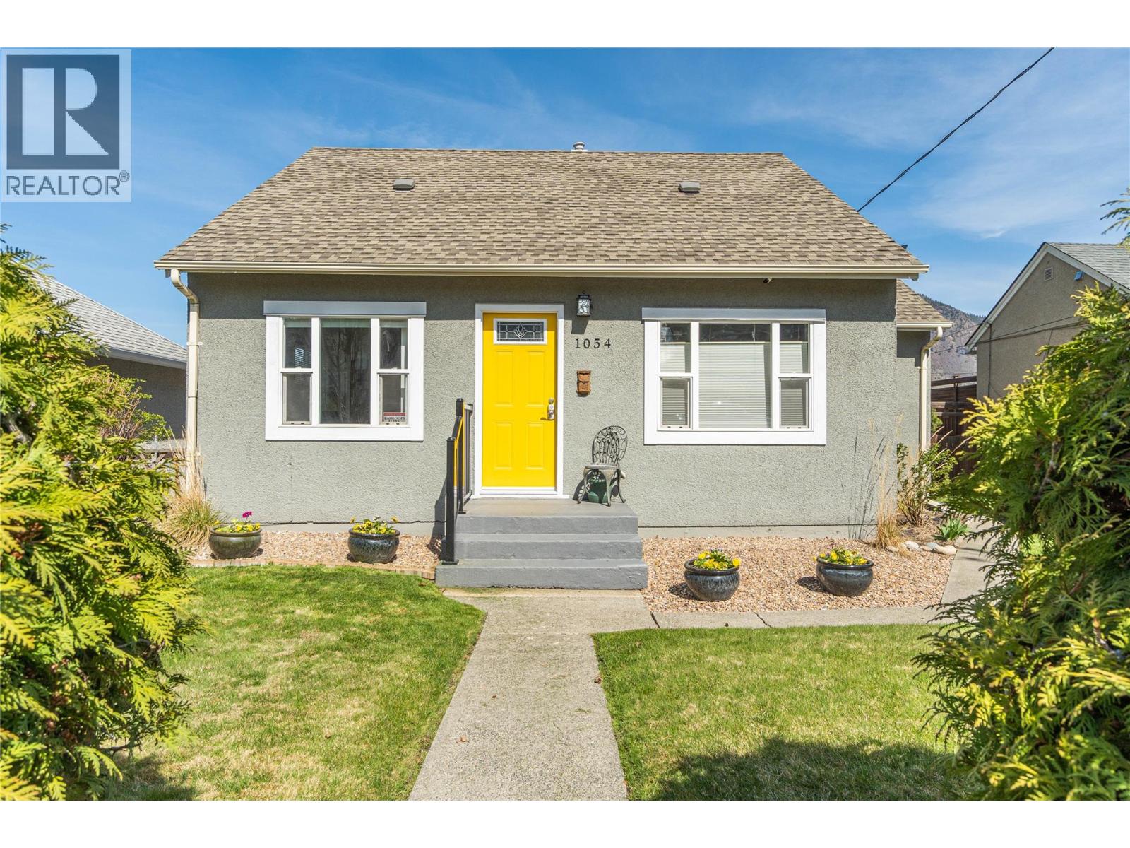 1054 DOMINION STREET - 1