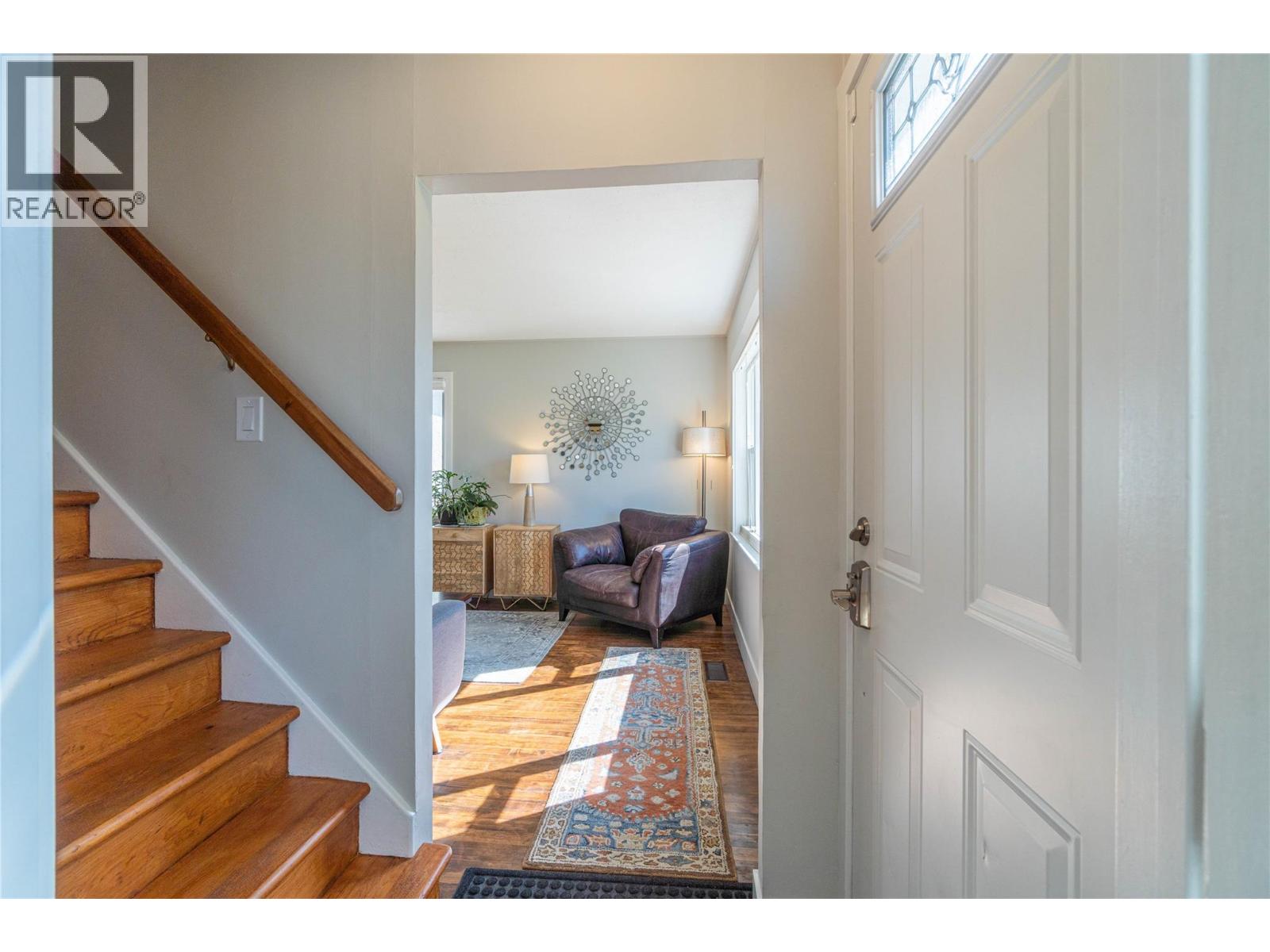 1054 DOMINION STREET - 12