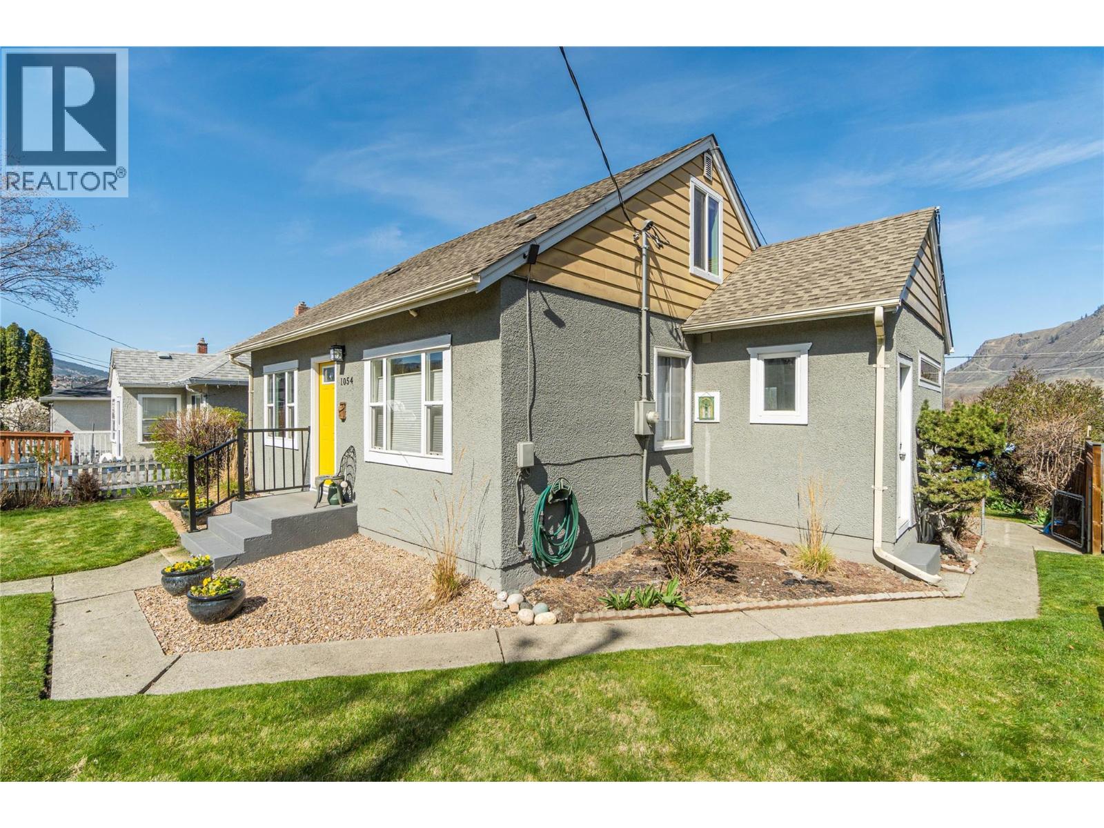 1054 DOMINION STREET - 2