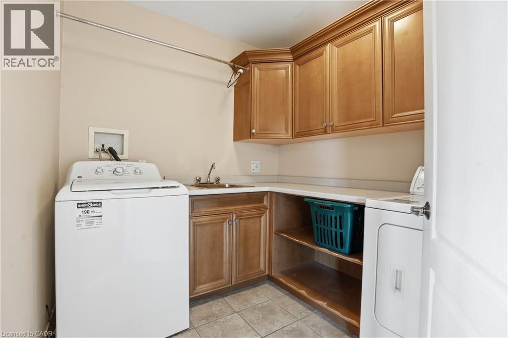 4 LAKESIDE DRIVE - 26