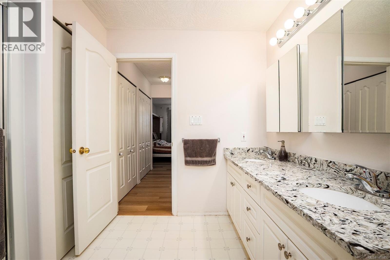 4749 HAMMOND BAY RD - 37