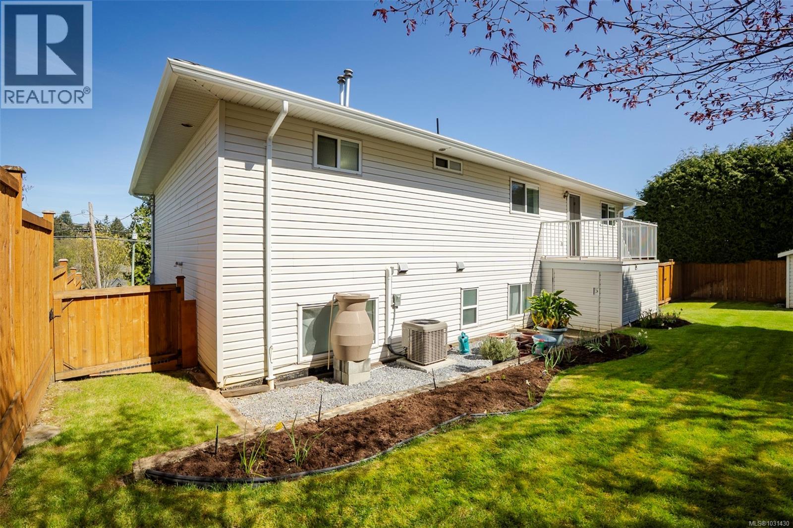 4749 HAMMOND BAY RD - 9