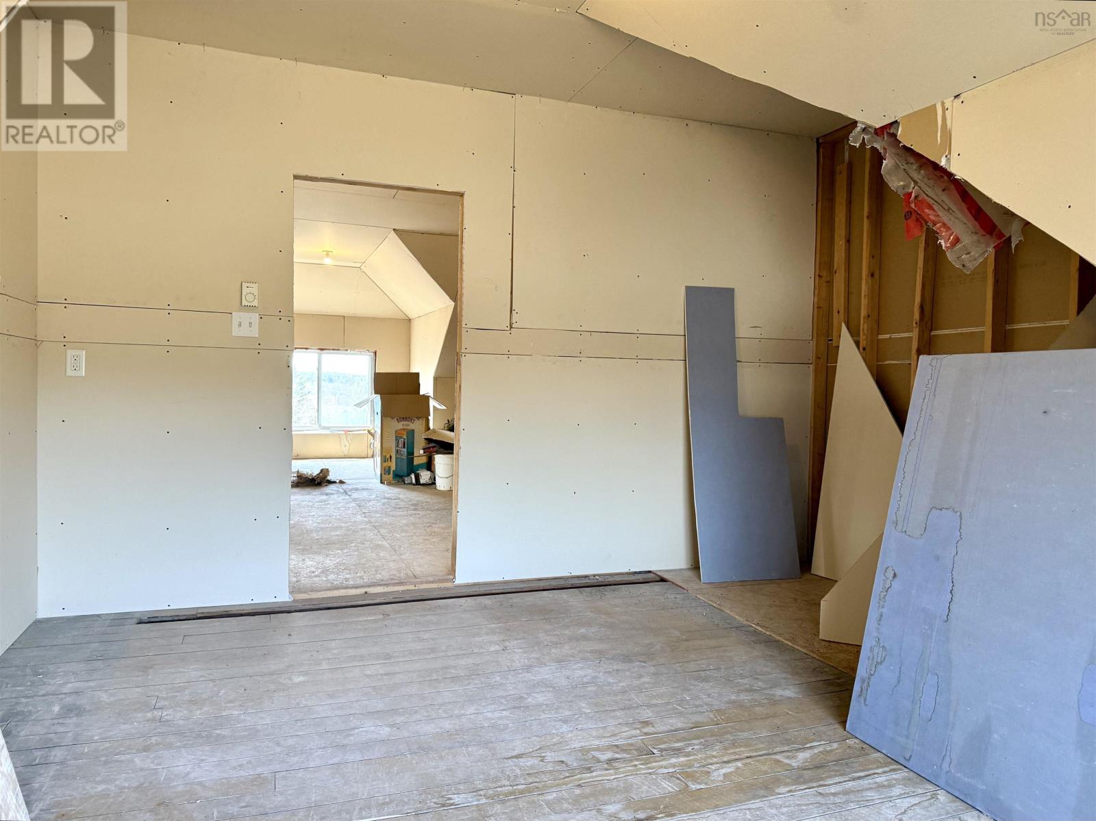 Property 44 of 50 of 3080 Highway 302