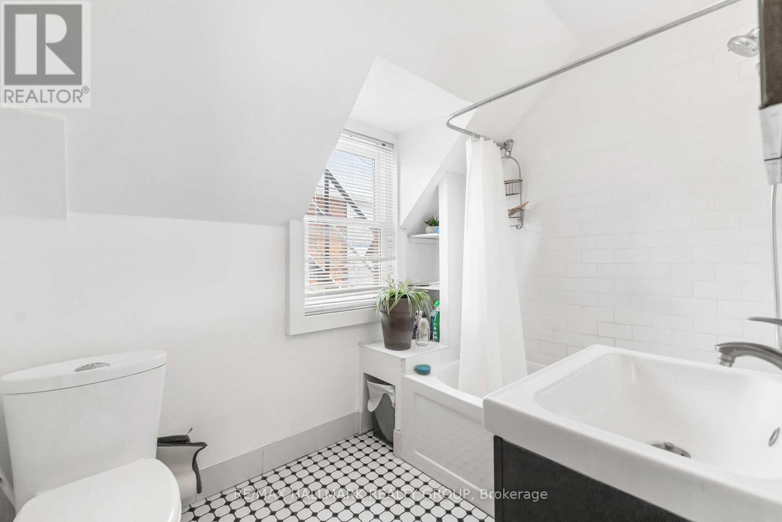 70 ANDERSON STREET - 29