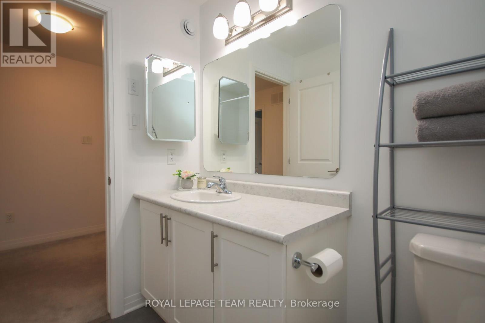 4pc Main Bath.