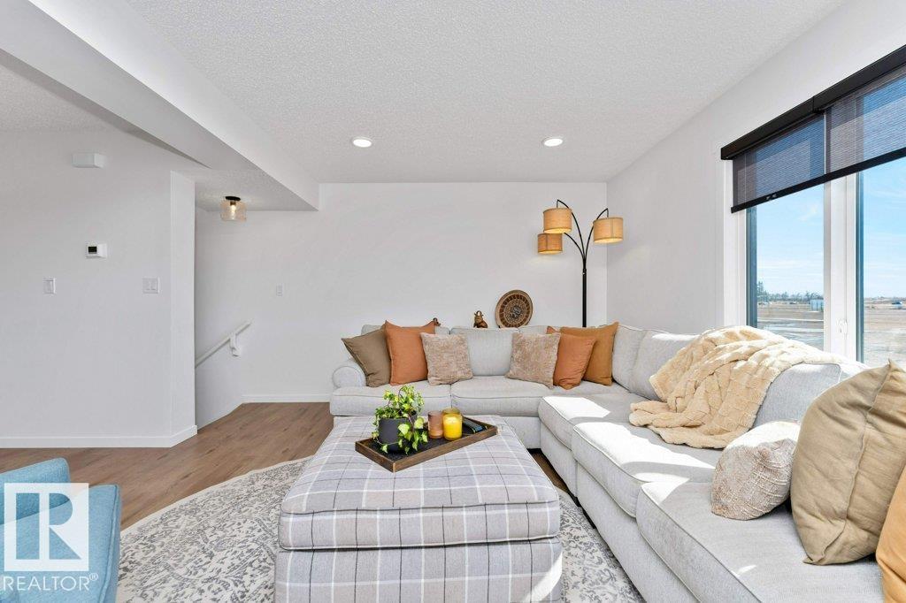 1269 MCLEOD AV, Spruce Grove