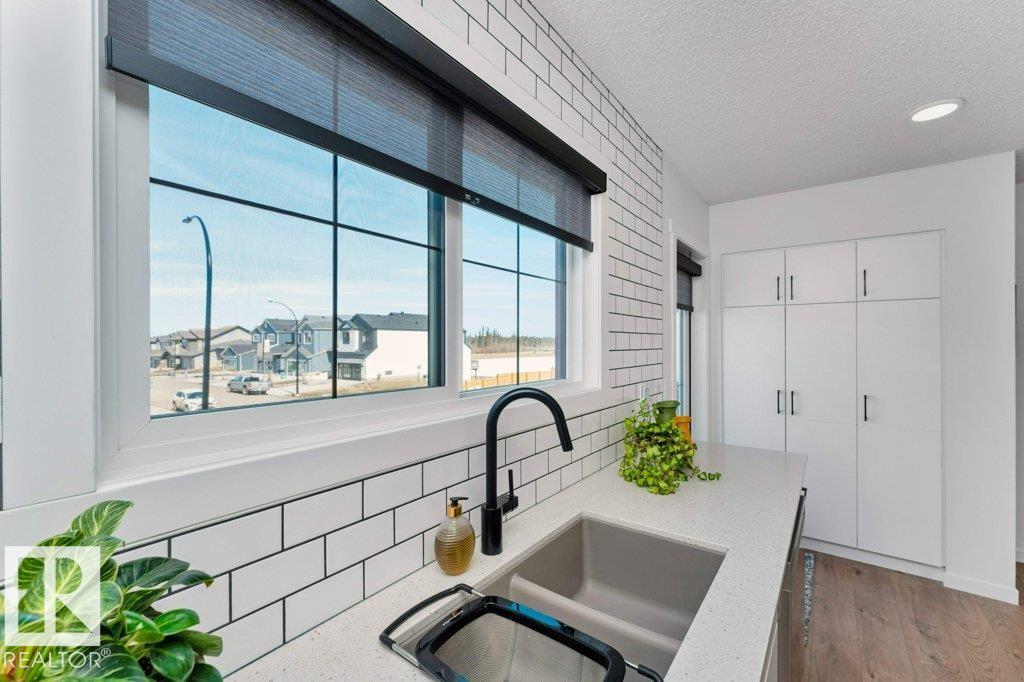 1269 MCLEOD AV, Spruce Grove