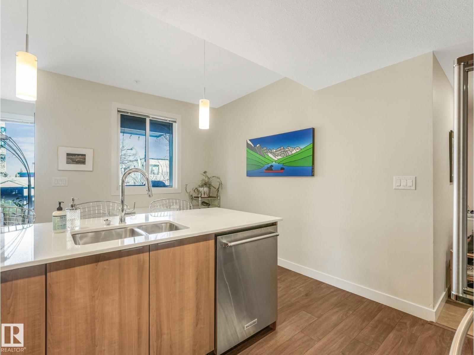 #211 9907 91 AV NW, Edmonton