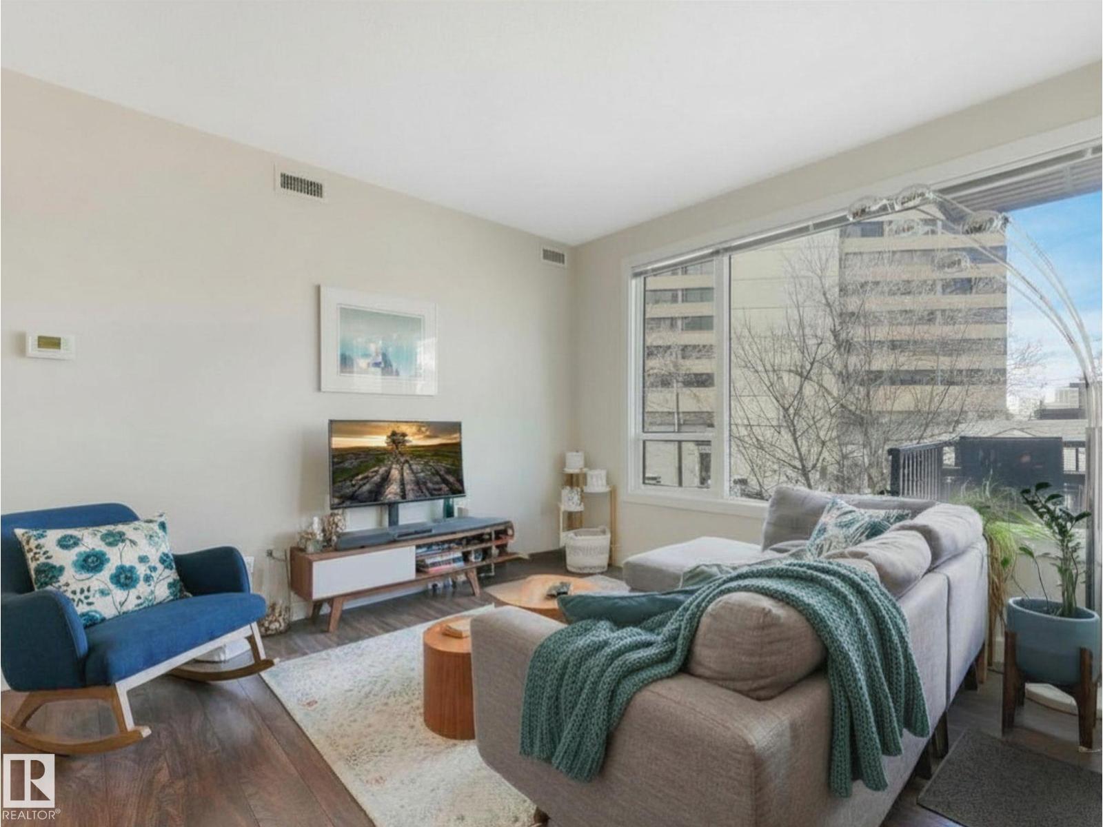 #211 9907 91 AV NW, Edmonton