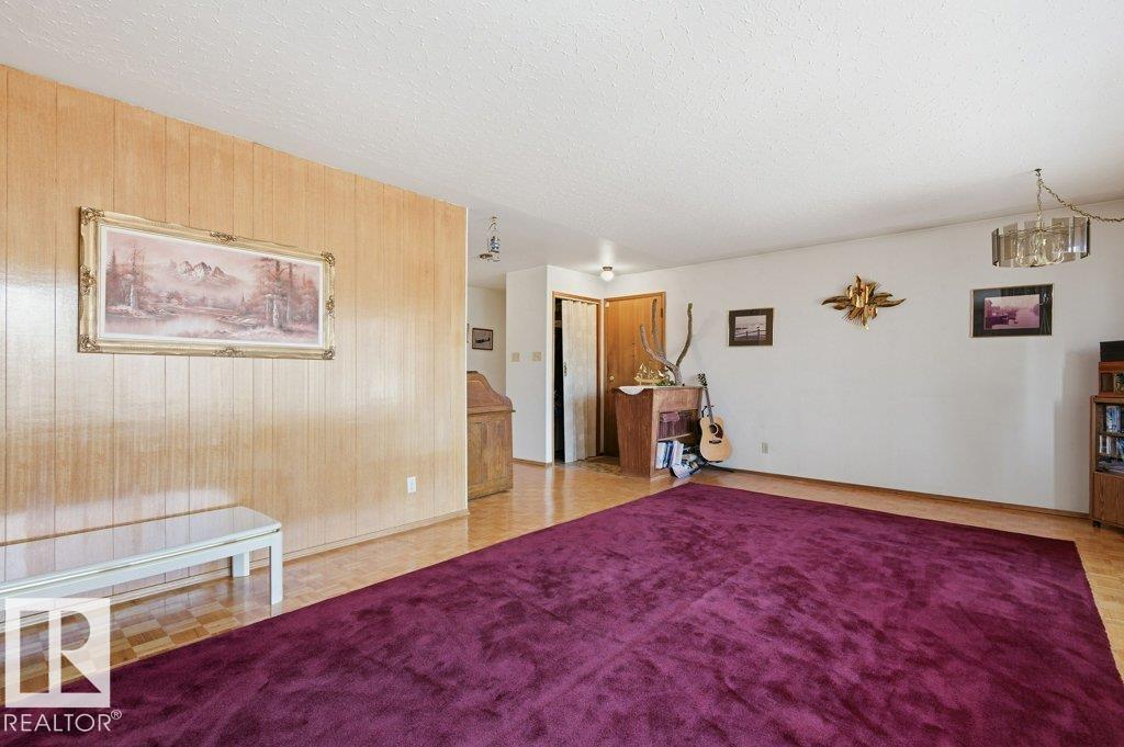 10459 66 AV NW, Edmonton