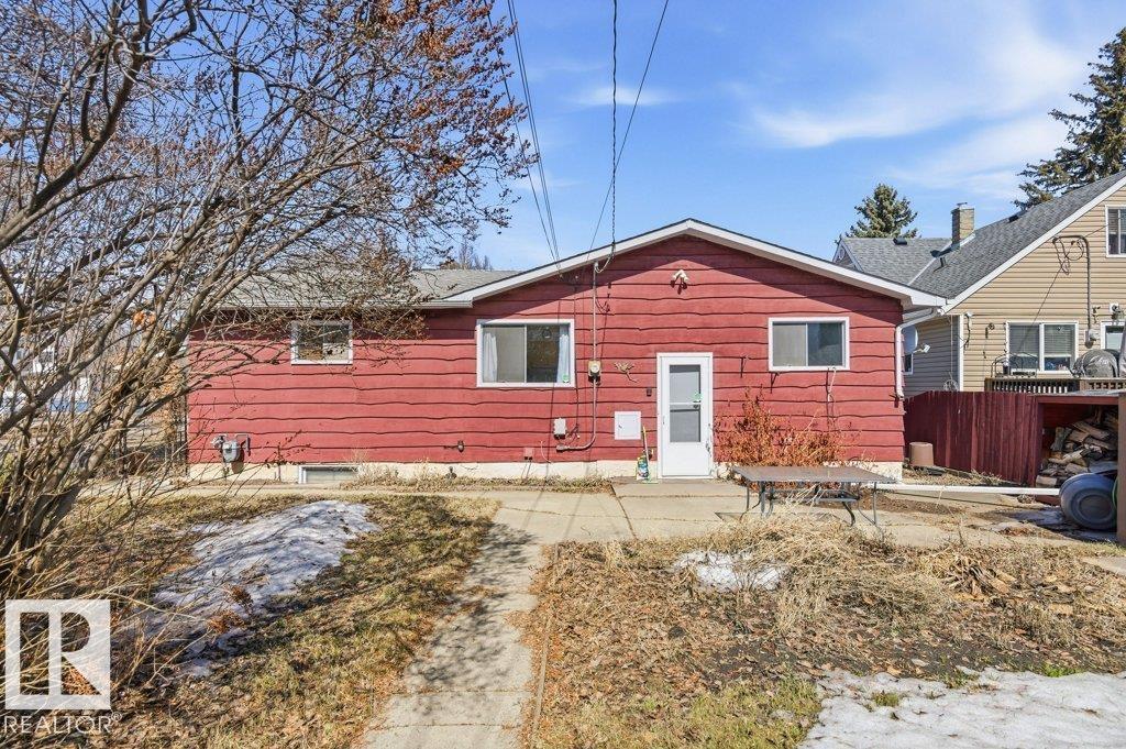10459 66 AV NW - 6